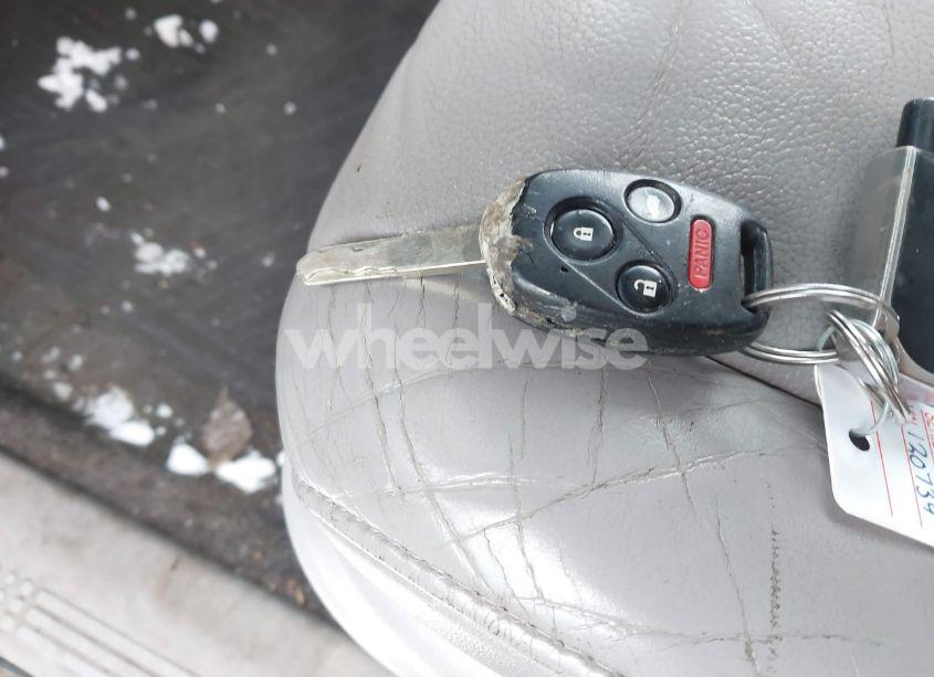 Photo 11 of 2011 Honda Pilot EX-L (VIN 5FNYF4H56BB083088)