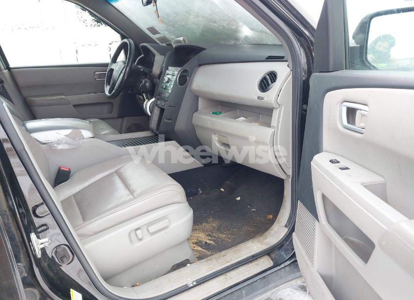 Photo 5 of 2011 Honda Pilot EX-L (VIN 5FNYF4H56BB083088)