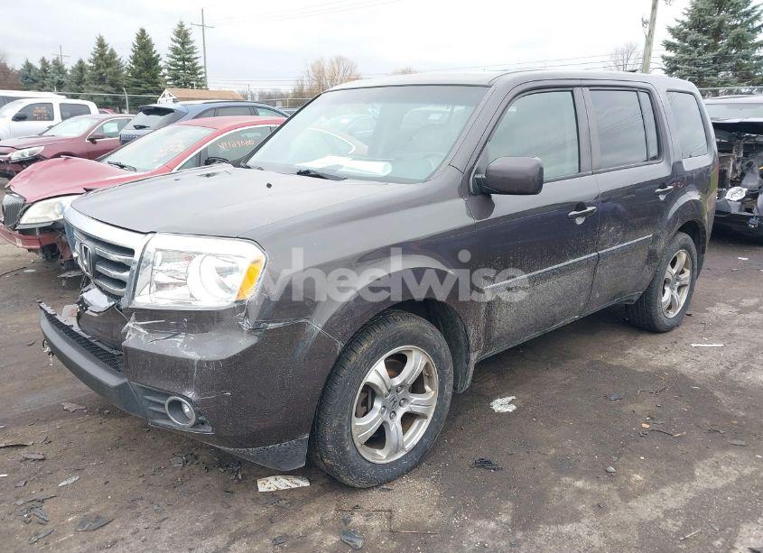 Photo 2 of 2013 Honda Pilot EX-L (VIN 5FNYF4H56DB040552)