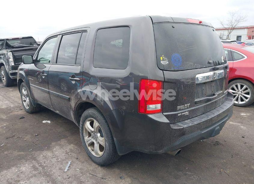 Photo 3 of 2013 Honda Pilot EX-L (VIN 5FNYF4H56DB040552)