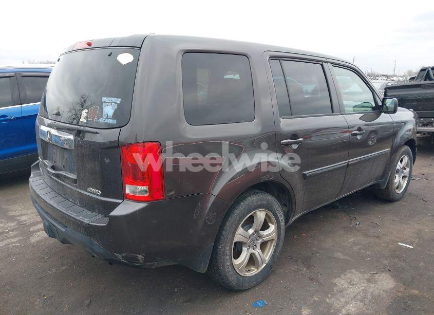 Photo 4 of 2013 Honda Pilot EX-L (VIN 5FNYF4H56DB040552)