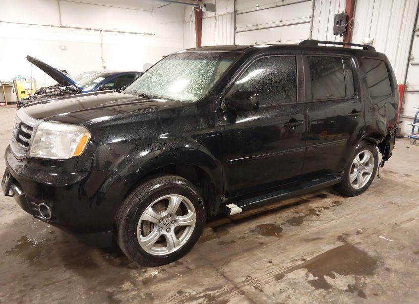 Photo 2 of 2013 Honda Pilot EX-L (VIN 5FNYF4H56DB067086)