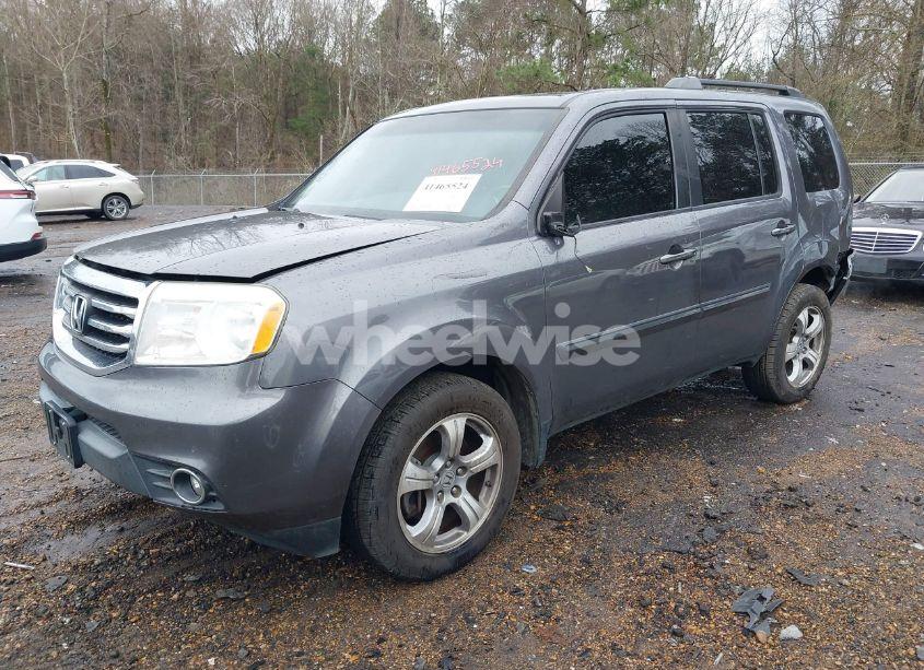 Photo 2 of 2014 Honda Pilot EX-L (VIN 5FNYF4H56EB040925)