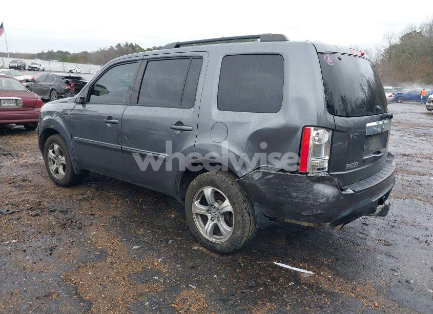 Photo 3 of 2014 Honda Pilot EX-L (VIN 5FNYF4H56EB040925)