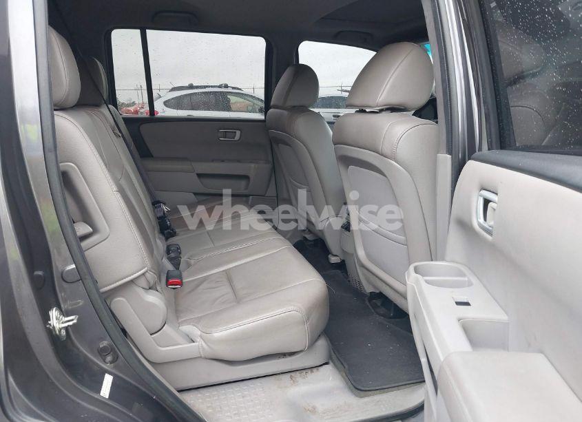 Photo 8 of 2014 Honda Pilot EX-L (VIN 5FNYF4H56EB040925)