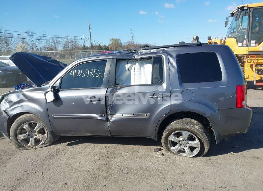 Photo 15 of 2015 Honda Pilot EX-L (VIN 5FNYF4H56FB041834)