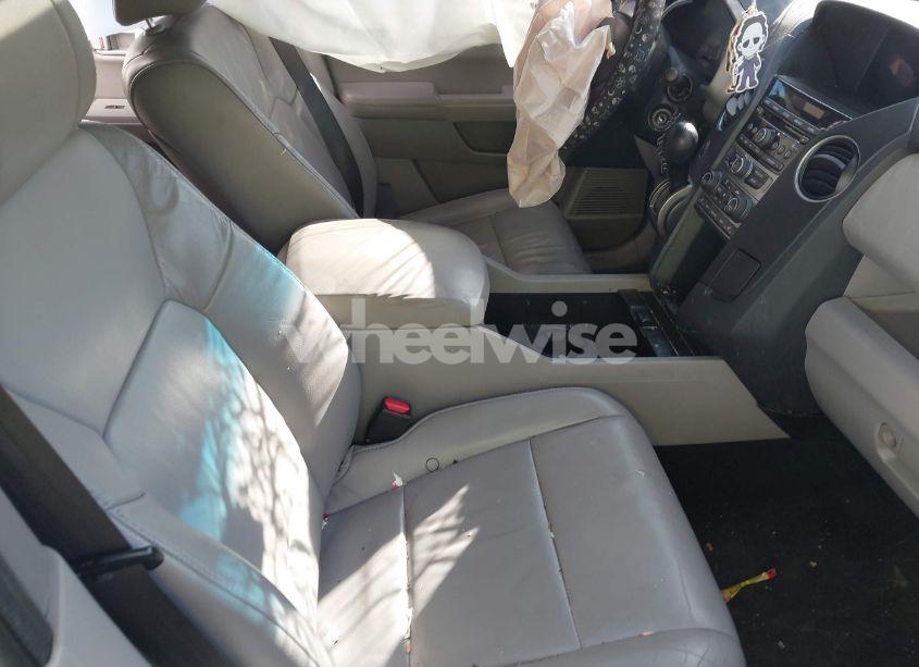 Photo 5 of 2015 Honda Pilot EX-L (VIN 5FNYF4H56FB041834)