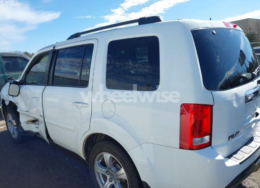 Photo 14 of 2015 Honda Pilot EX-L (VIN 5FNYF4H56FB061209)