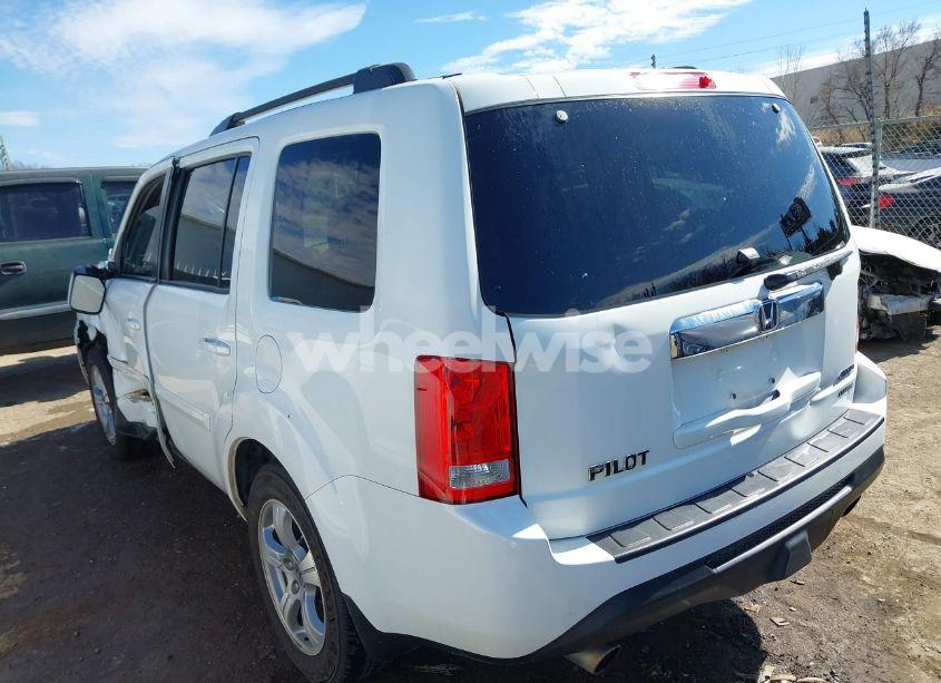 Photo 3 of 2015 Honda Pilot EX-L (VIN 5FNYF4H56FB061209)