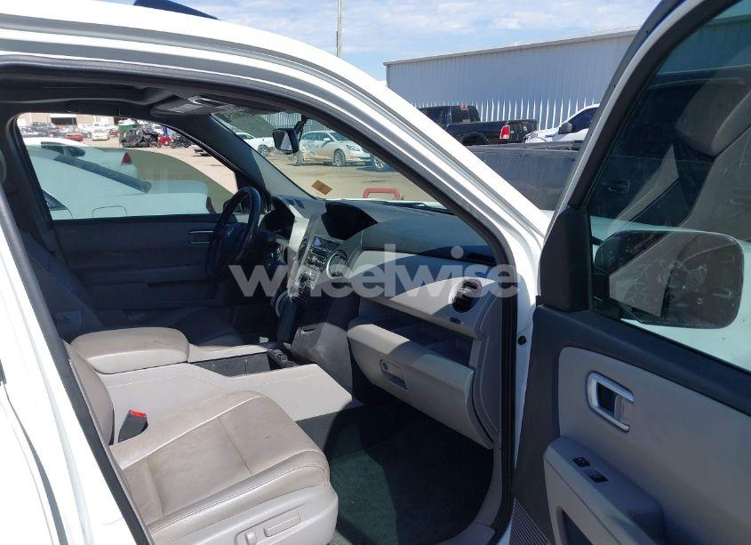 Photo 5 of 2015 Honda Pilot EX-L (VIN 5FNYF4H56FB061209)