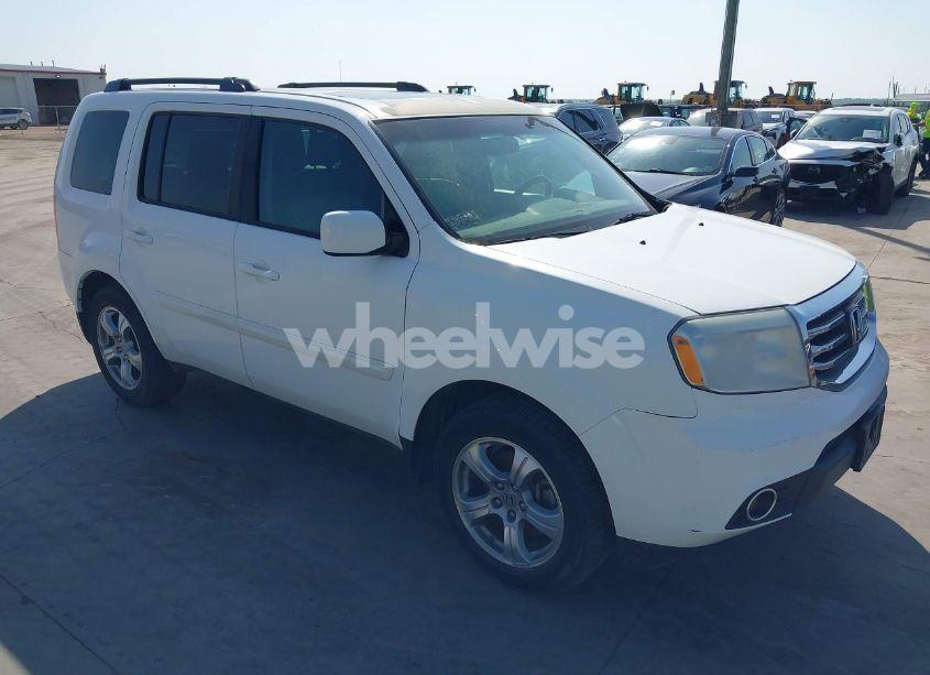 2015 Honda Pilot EX-L (VIN 5FNYF4H56FB061663) main photo