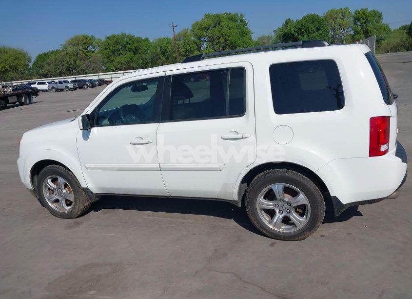 Photo 14 of 2015 Honda Pilot EX-L (VIN 5FNYF4H56FB061663)