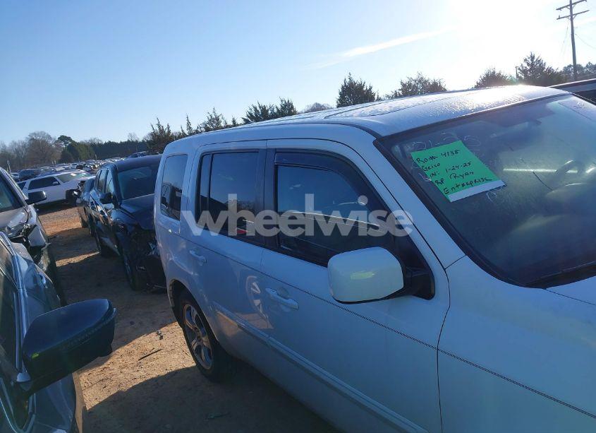 Photo 13 of 2015 Honda Pilot EX-L (VIN 5FNYF4H56FB073781)