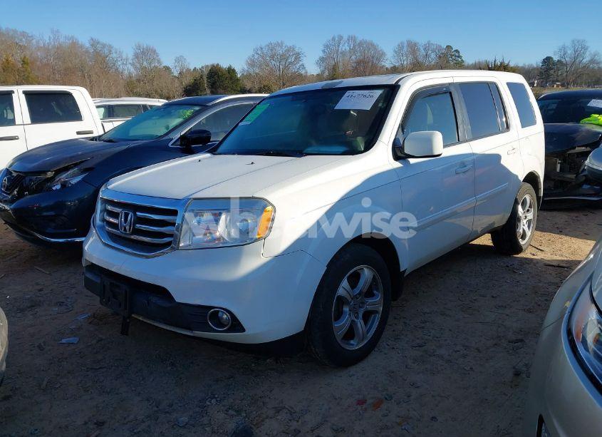 Photo 2 of 2015 Honda Pilot EX-L (VIN 5FNYF4H56FB073781)