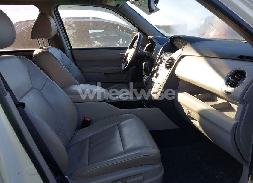 Photo 5 of 2015 Honda Pilot EX-L (VIN 5FNYF4H56FB073781)