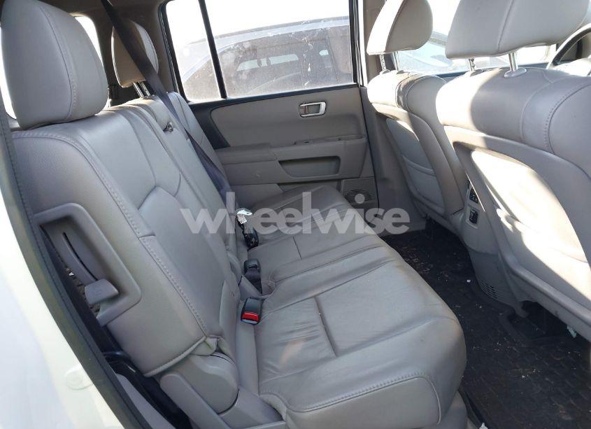 Photo 8 of 2015 Honda Pilot EX-L (VIN 5FNYF4H56FB073781)
