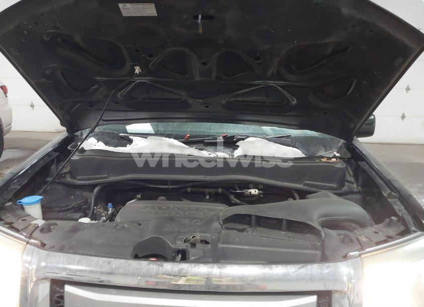 Photo 10 of 2011 Honda Pilot EX-L (VIN 5FNYF4H57BB001191)