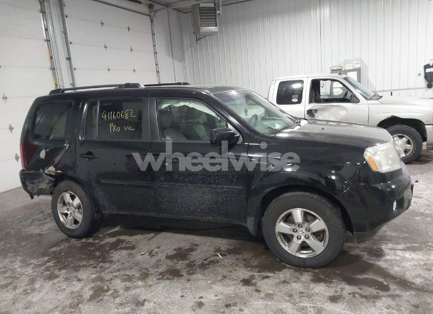 Photo 13 of 2011 Honda Pilot EX-L (VIN 5FNYF4H57BB001191)