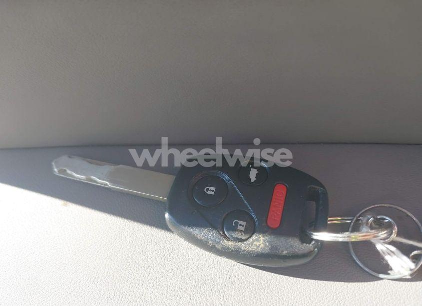 Photo 11 of 2011 Honda Pilot EX-L (VIN 5FNYF4H57BB043554)