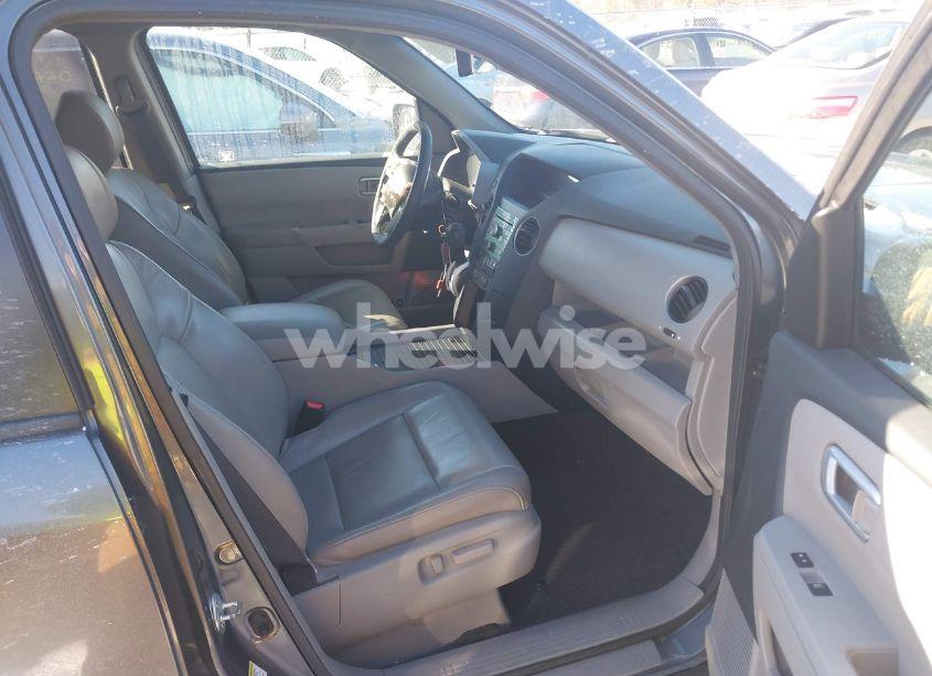 Photo 5 of 2011 Honda Pilot EX-L (VIN 5FNYF4H57BB043554)