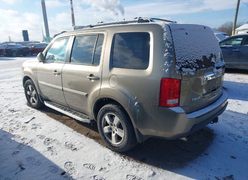 Photo 3 of 2011 Honda Pilot EX-L (VIN 5FNYF4H57BB050990)