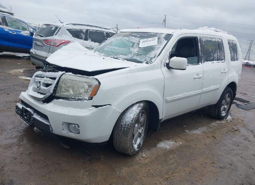 Photo 2 of 2011 Honda Pilot EX-L (VIN 5FNYF4H57BB067062)