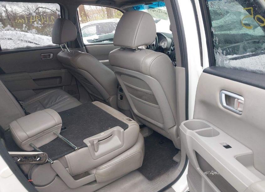 Photo 8 of 2011 Honda Pilot EX-L (VIN 5FNYF4H57BB067062)