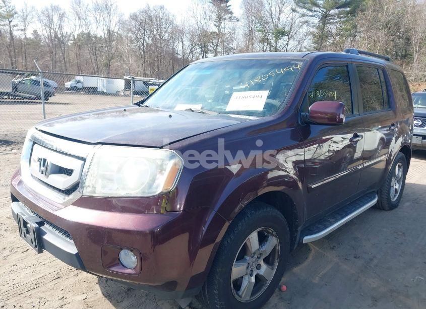 Photo 2 of 2011 Honda Pilot EX-L (VIN 5FNYF4H57BB072620)