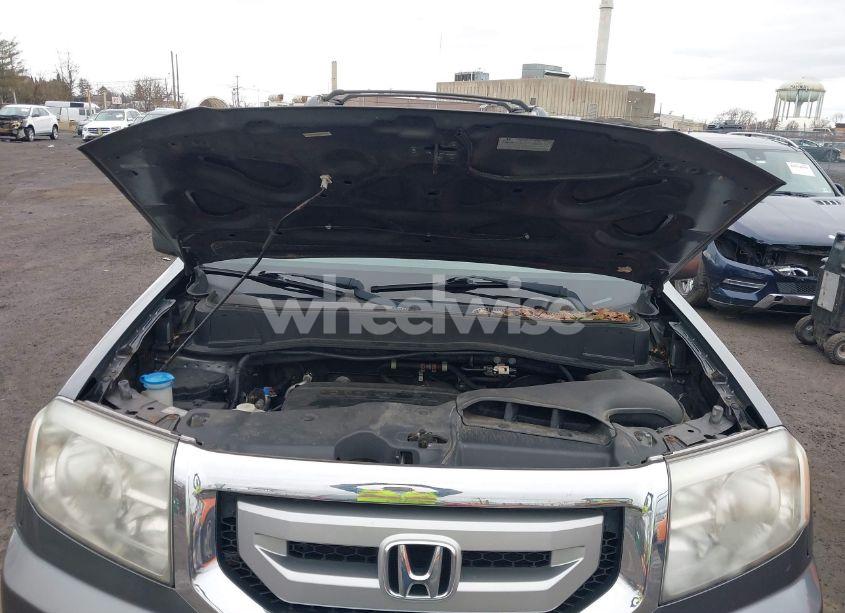 Photo 10 of 2011 Honda Pilot EX-L (VIN 5FNYF4H57BB087621)