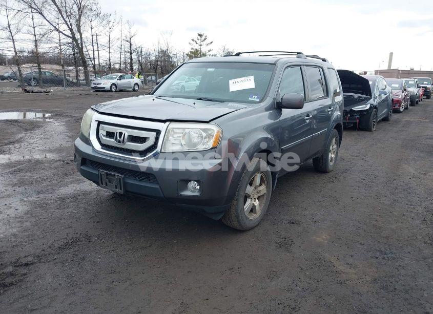 Photo 2 of 2011 Honda Pilot EX-L (VIN 5FNYF4H57BB087621)