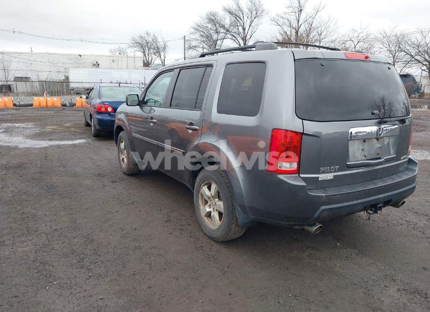 Photo 3 of 2011 Honda Pilot EX-L (VIN 5FNYF4H57BB087621)