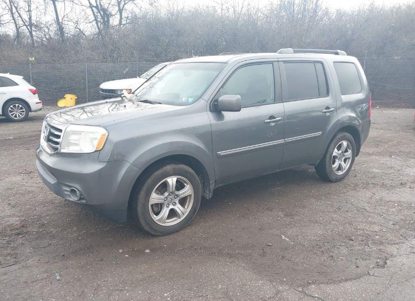 Photo 2 of 2012 Honda Pilot EX-L (VIN 5FNYF4H57CB049596)