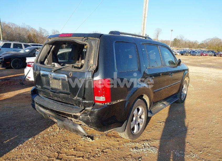 Photo 4 of 2013 Honda Pilot EX-L (VIN 5FNYF4H57DB003218)