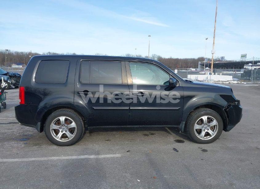 Photo 13 of 2013 Honda Pilot (VIN 5FNYF4H57DB011514)