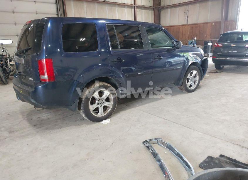 Photo 4 of 2014 Honda Pilot EX-L (VIN 5FNYF4H57EB014981)