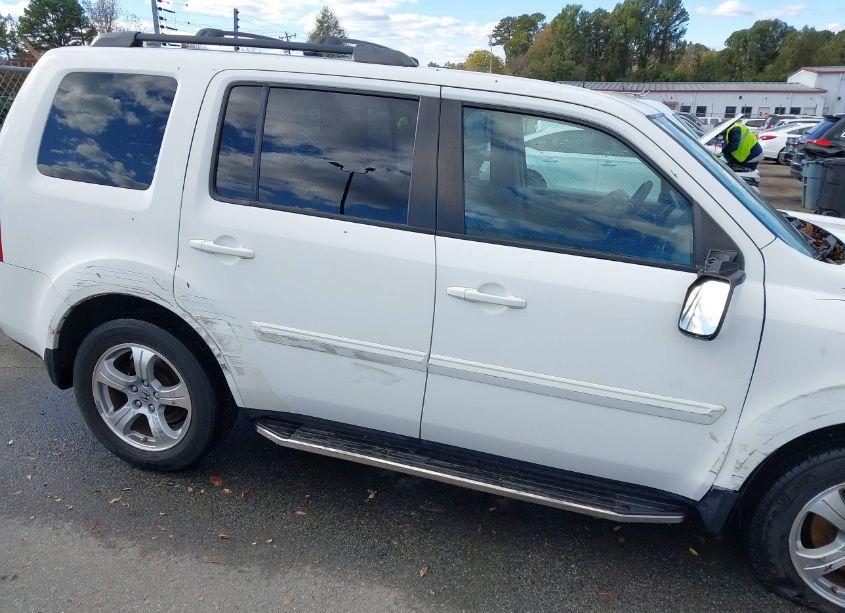 Photo 13 of 2015 Honda Pilot EX-L (VIN 5FNYF4H57FB041602)