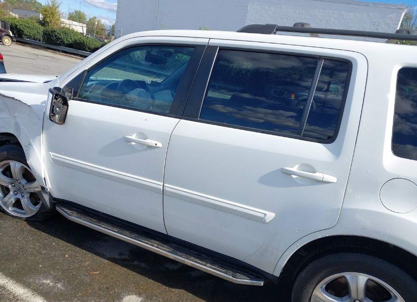 Photo 14 of 2015 Honda Pilot EX-L (VIN 5FNYF4H57FB041602)