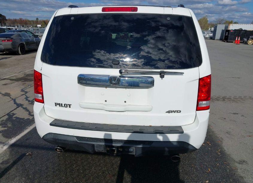 Photo 16 of 2015 Honda Pilot EX-L (VIN 5FNYF4H57FB041602)