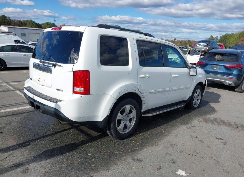 Photo 4 of 2015 Honda Pilot EX-L (VIN 5FNYF4H57FB041602)