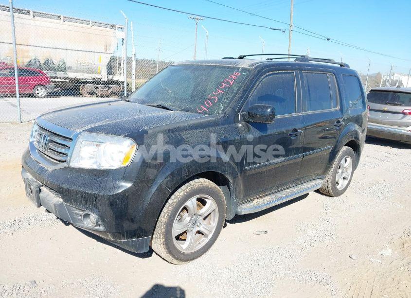 Photo 2 of 2015 Honda Pilot EX-L (VIN 5FNYF4H57FB041678)