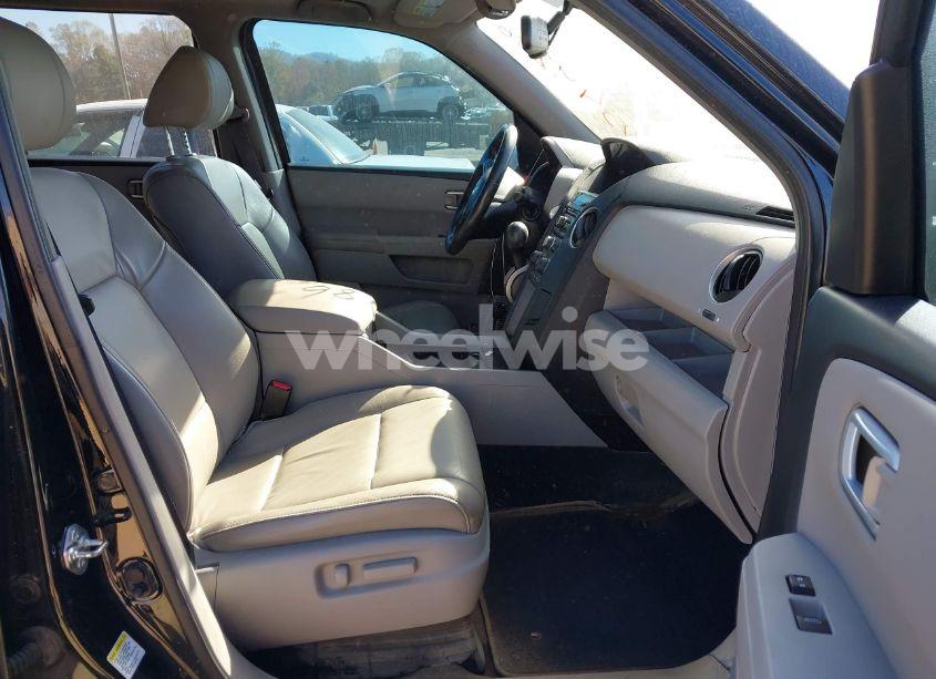 Photo 5 of 2015 Honda Pilot EX-L (VIN 5FNYF4H57FB041678)