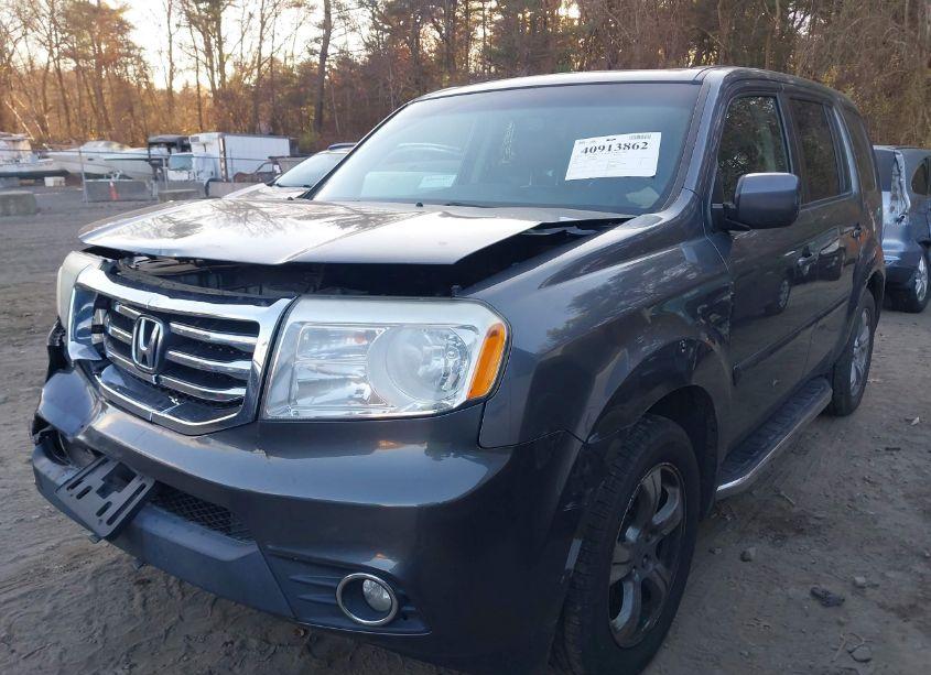 Photo 2 of 2015 Honda Pilot EX-L (VIN 5FNYF4H57FB044368)