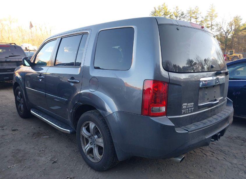 Photo 3 of 2015 Honda Pilot EX-L (VIN 5FNYF4H57FB044368)
