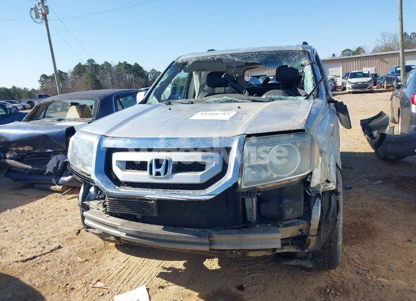 Photo 12 of 2011 Honda Pilot EX-L (VIN 5FNYF4H58BB034295)