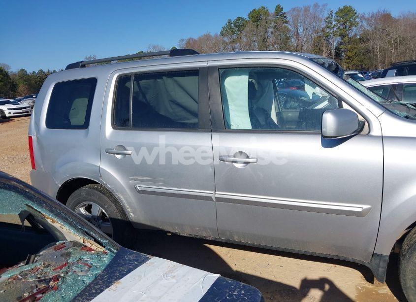 Photo 13 of 2011 Honda Pilot EX-L (VIN 5FNYF4H58BB034295)