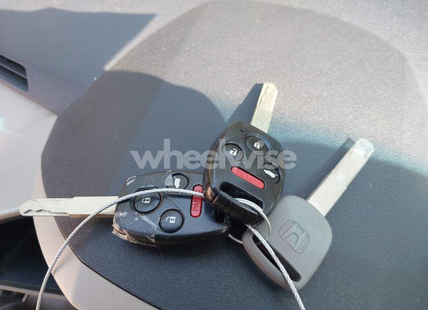 Photo 11 of 2011 Honda Pilot EX-L (VIN 5FNYF4H58BB066082)