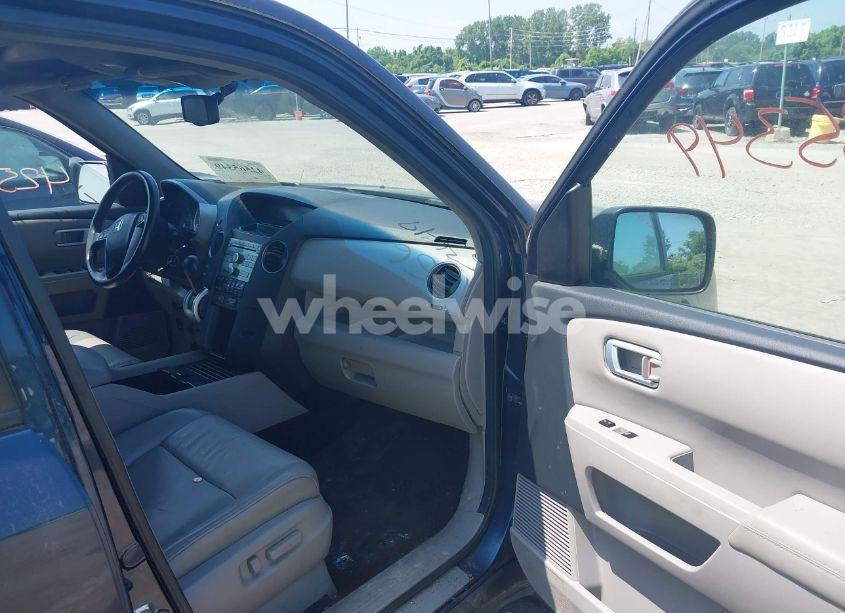 Photo 5 of 2011 Honda Pilot EX-L (VIN 5FNYF4H58BB074120)