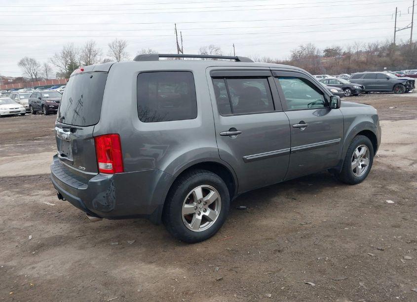 Photo 4 of 2011 Honda Pilot EX-L (VIN 5FNYF4H58BB083805)