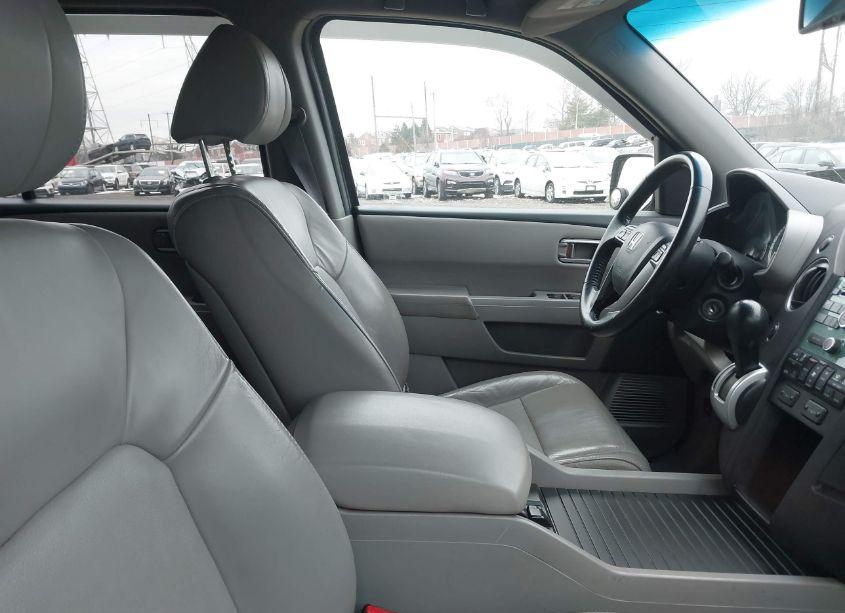 Photo 5 of 2011 Honda Pilot EX-L (VIN 5FNYF4H58BB083805)