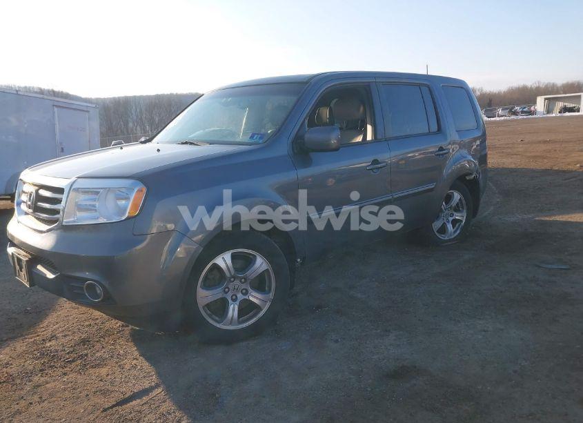 Photo 2 of 2012 Honda Pilot EX-L (VIN 5FNYF4H58CB033147)
